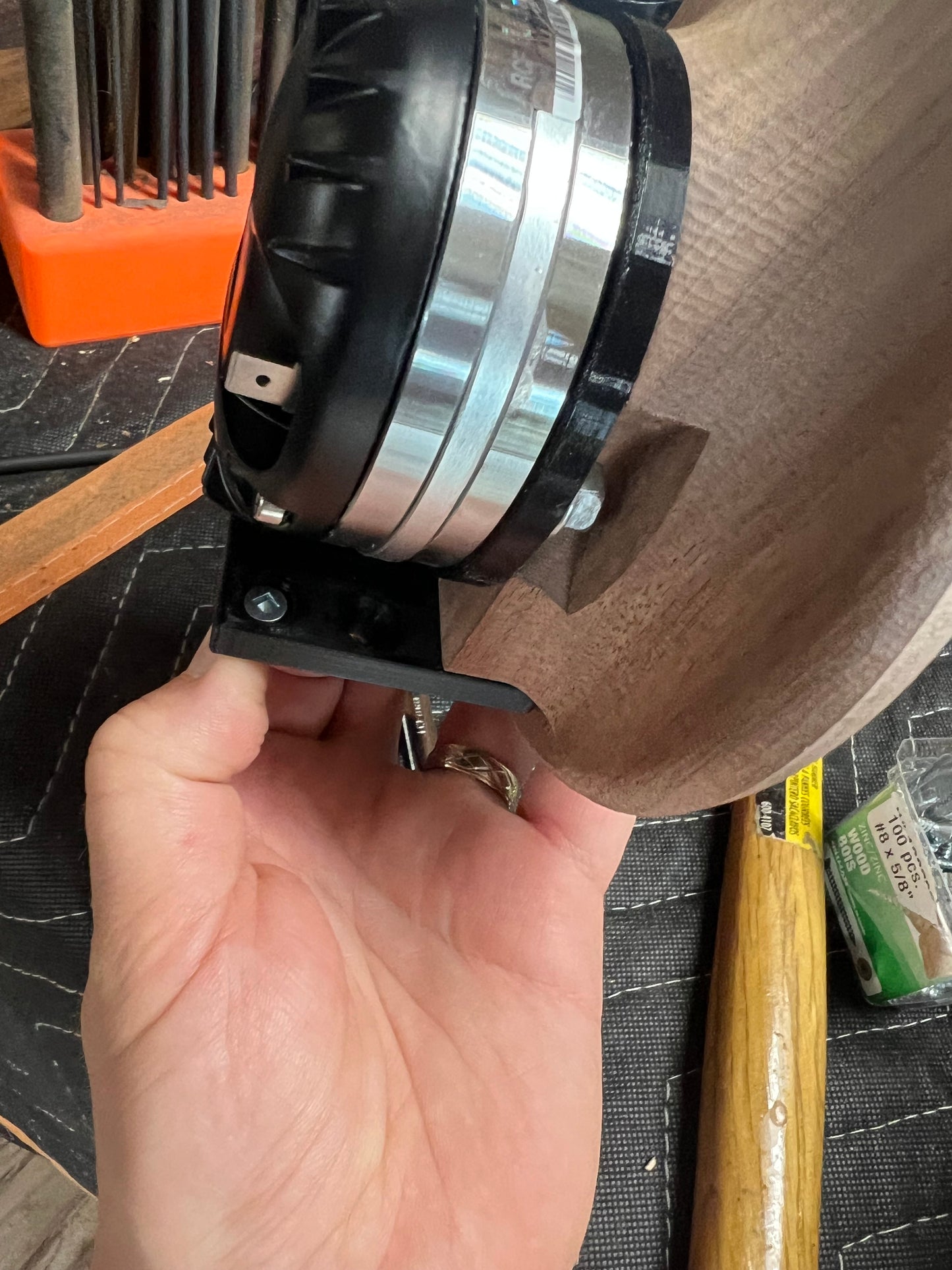 2kHz ES Circular Horn No.2438