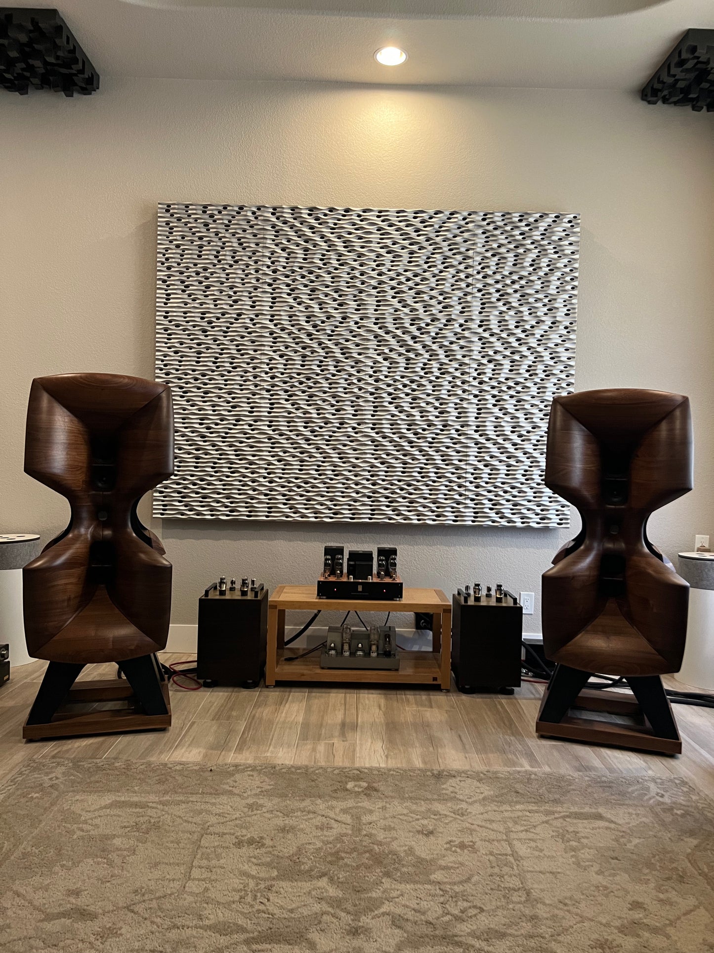 Nighthawk Speaker System No.1636