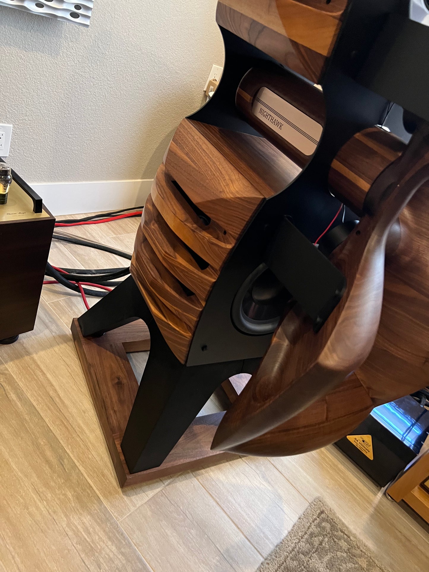 Nighthawk Speaker System No.1636