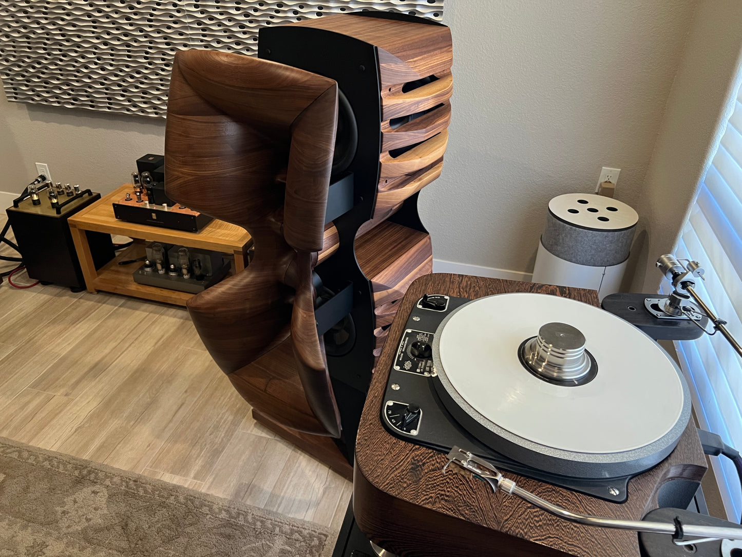 Nighthawk Speaker System No.1636