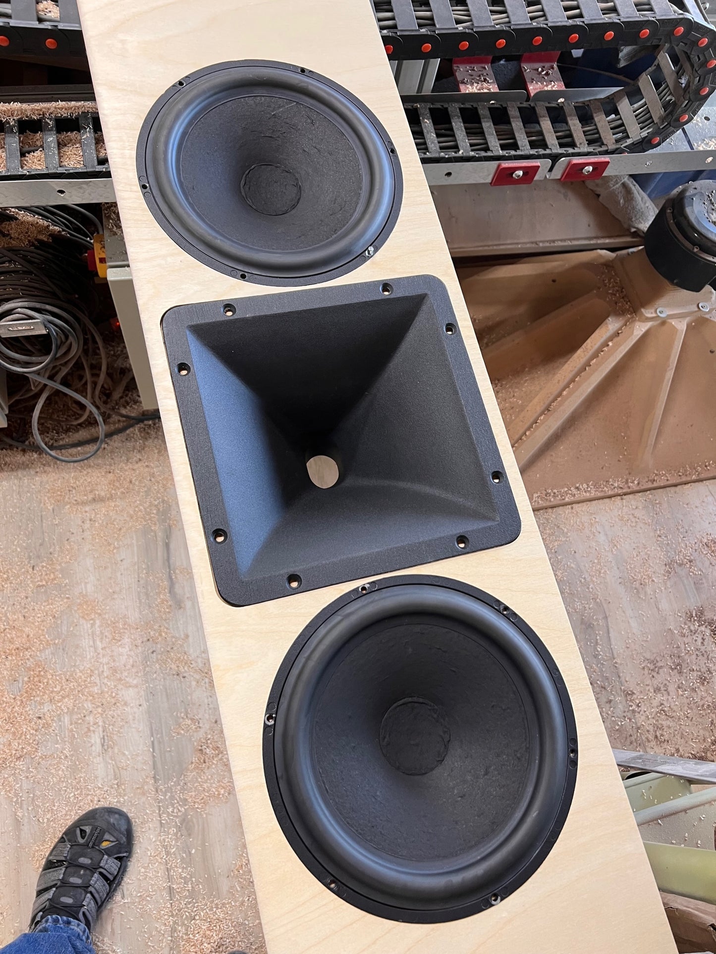 Speaker System No. 2015 --- 10" MTM with 1.4" Horn