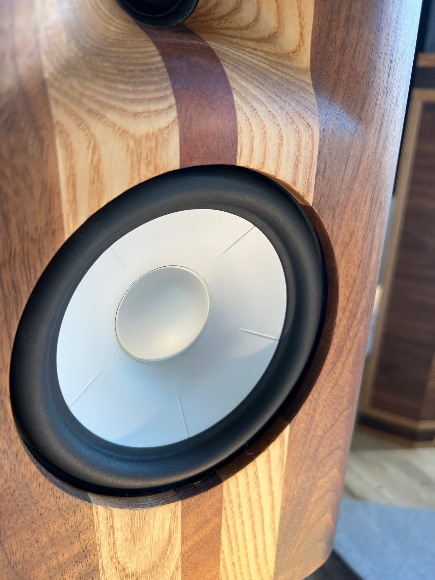 Stand Mount Speaker No.1159.4 --- 6.00" 2-way
