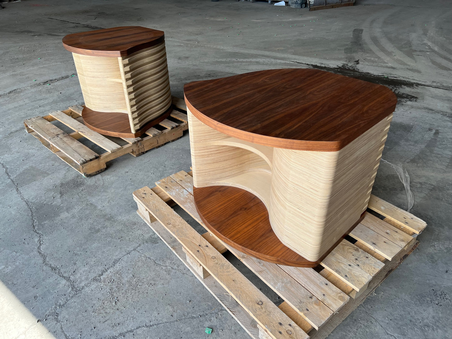 Mid-Bass Front Horn Cabinet No.1274
