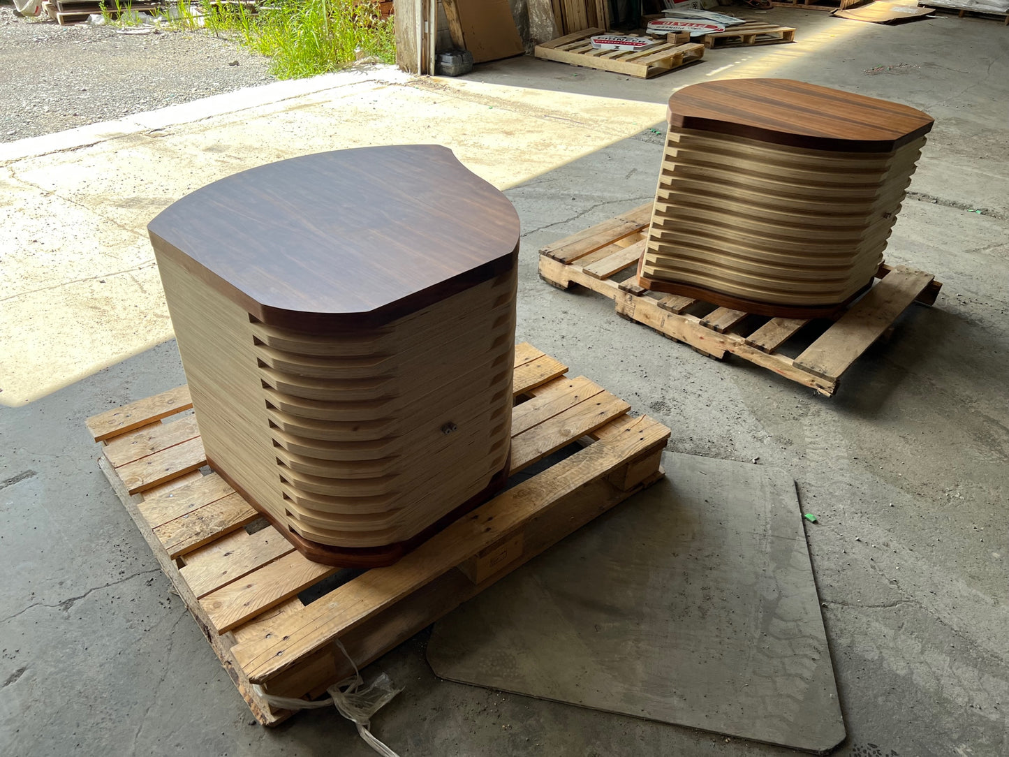 Mid-Bass Front Horn Cabinet No.1274