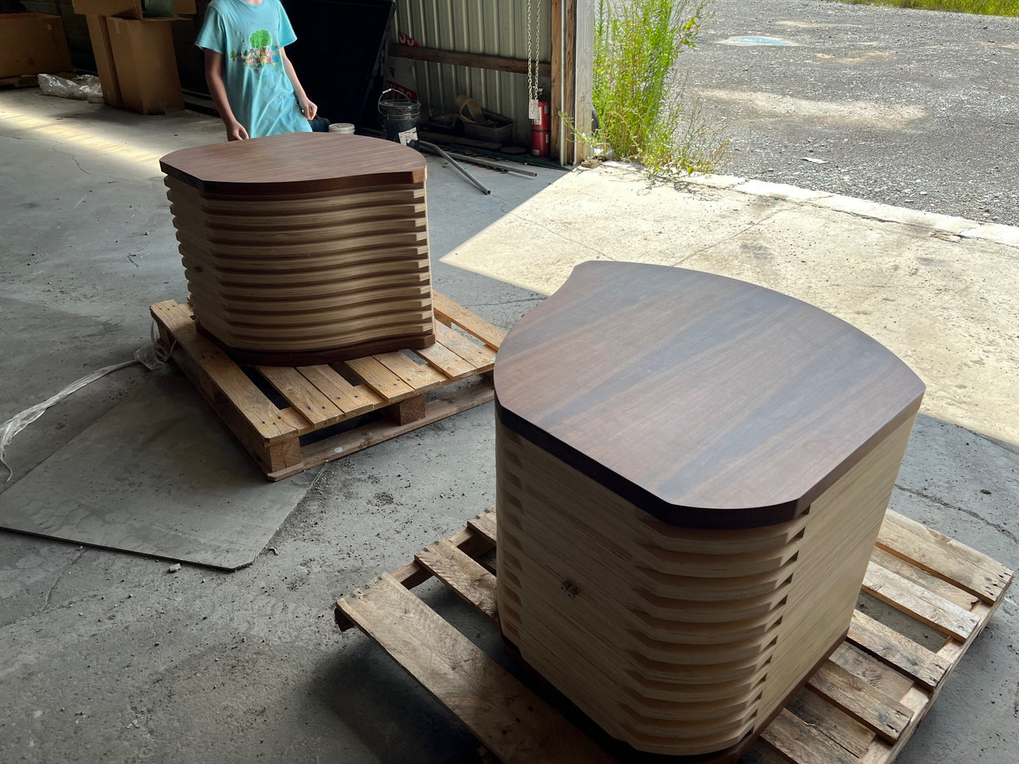 Mid-Bass Front Horn Cabinet No.1274