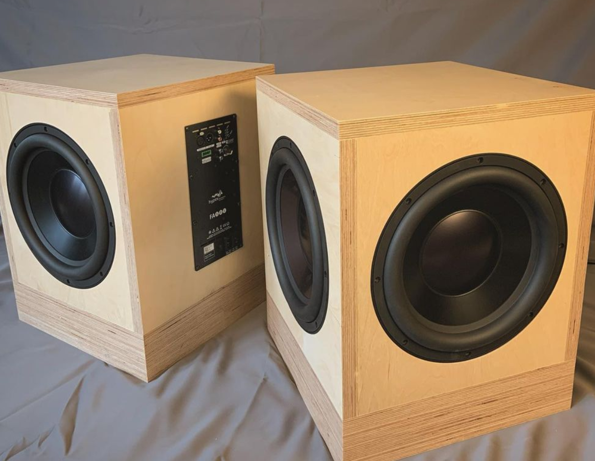 Subwoofer No.1349 in Walnut Veneer