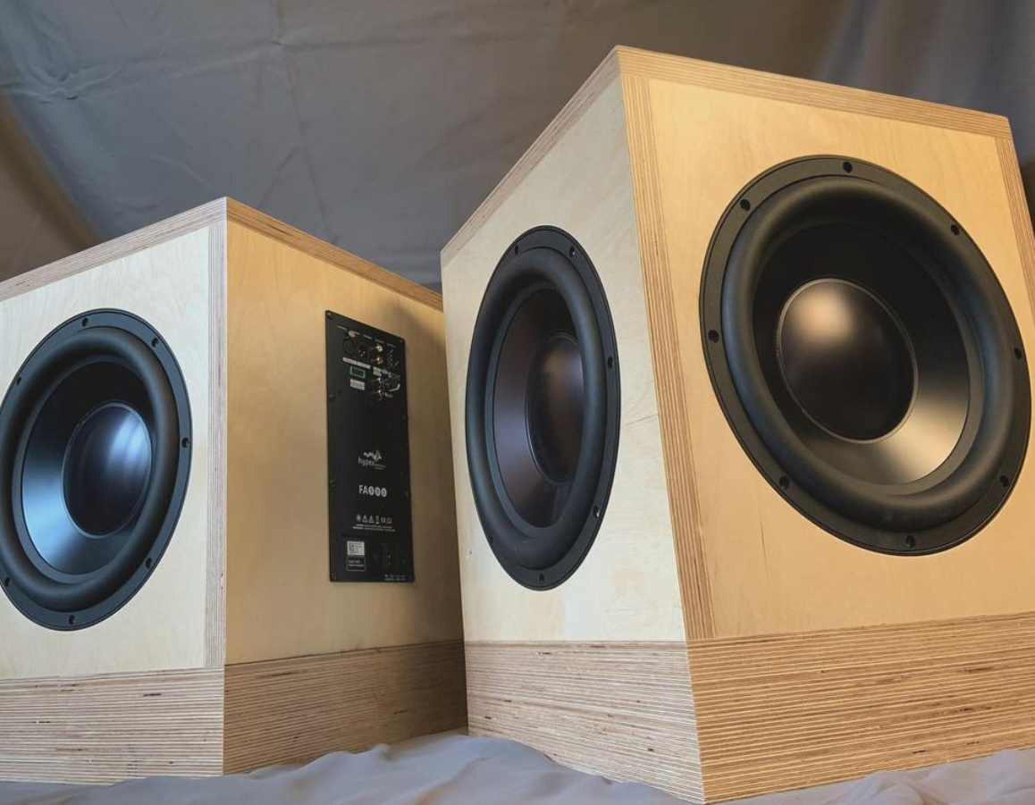 Subwoofer No.1349 in Walnut Veneer