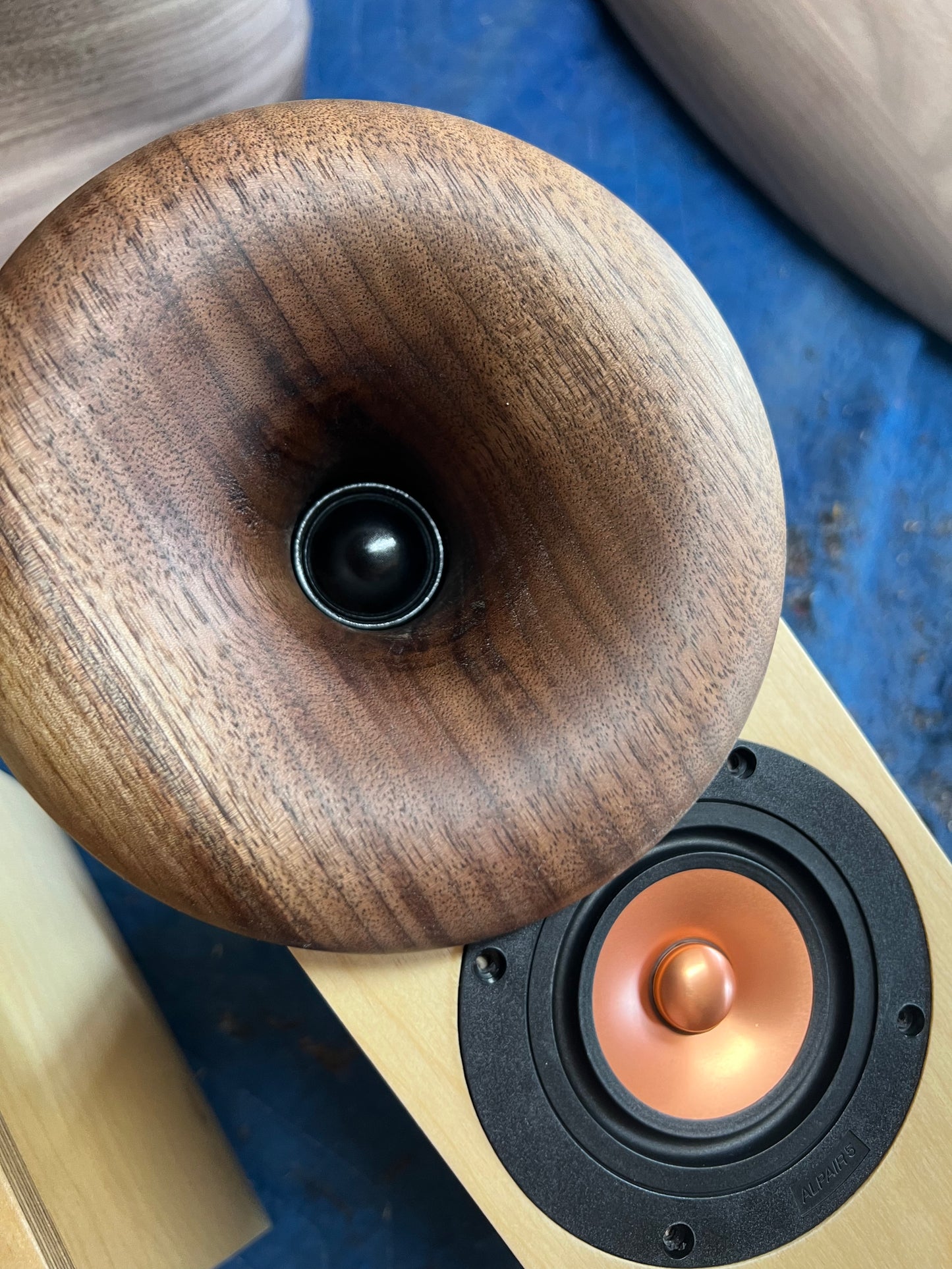 Horn No.1900 Solid Walnut